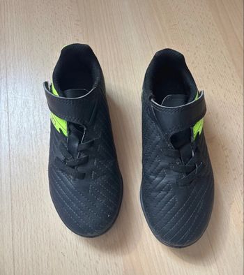 Chaussures de football Décathlon garçon taille 28