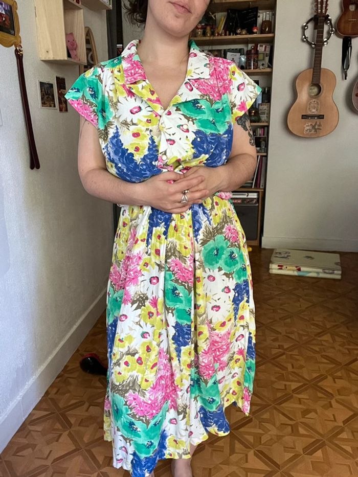 Robe midi à fleurs vintage manches courtes taille unique