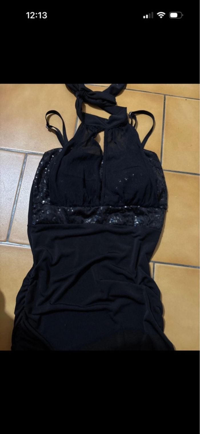 Robe moulante pailletée - photo numéro 2