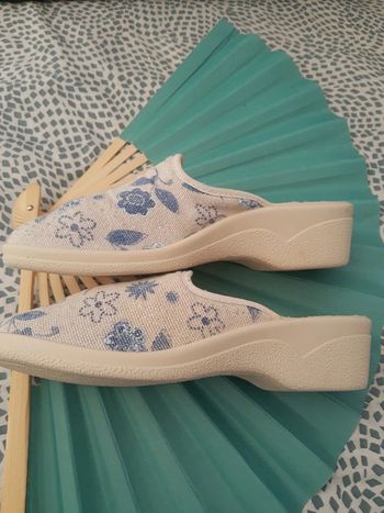 Pantoufles femmes d’intérieur fleuries pointure 39