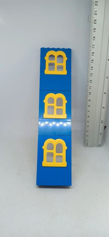 Fenêtres bleues et jaunes lego