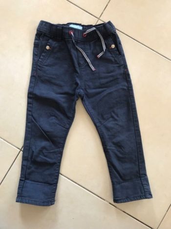 Pantalon taille 23 mois