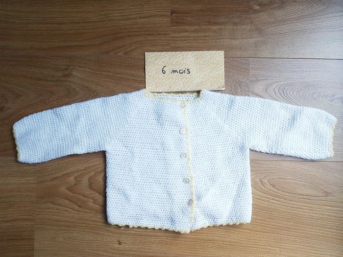 Gilet blanc fait main