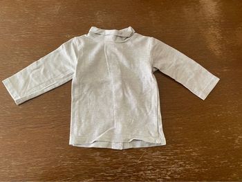 T-shirt col roulé rayé gris et blanc