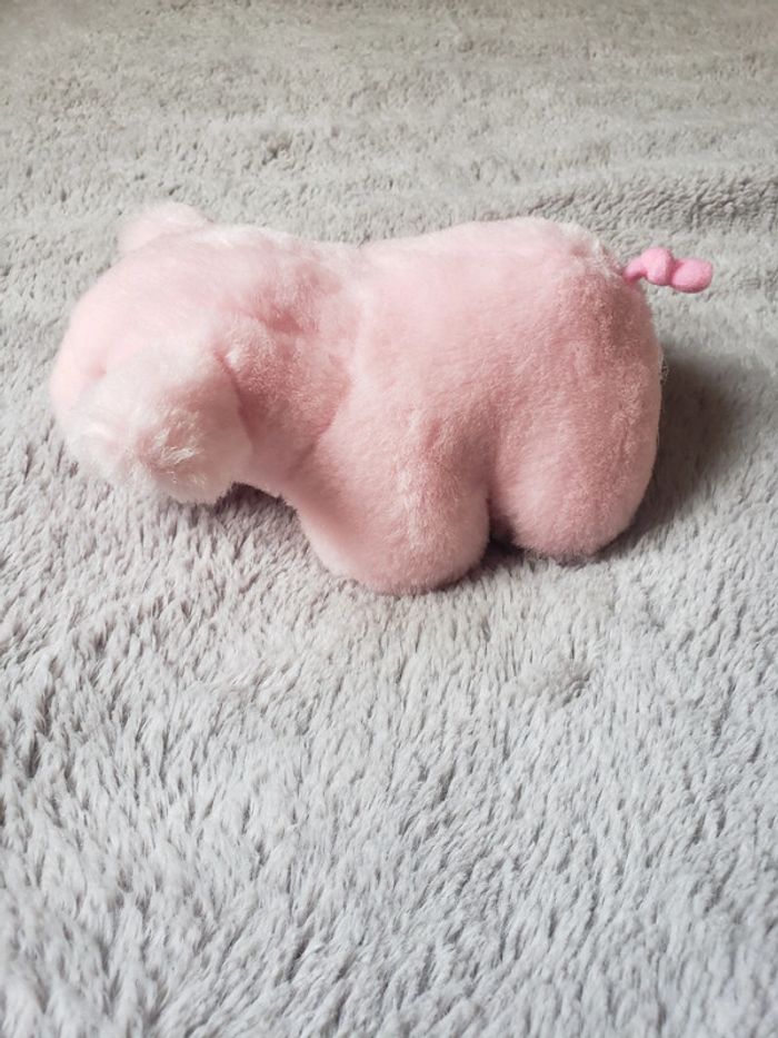 Petit cochon (fait groin groin quand on presse le ventre) - photo numéro 3