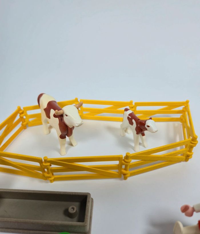 Playmobil Mangeoire avec Vaches à lait - photo numéro 3