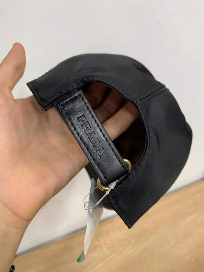 Casquette prada - photo numéro 2