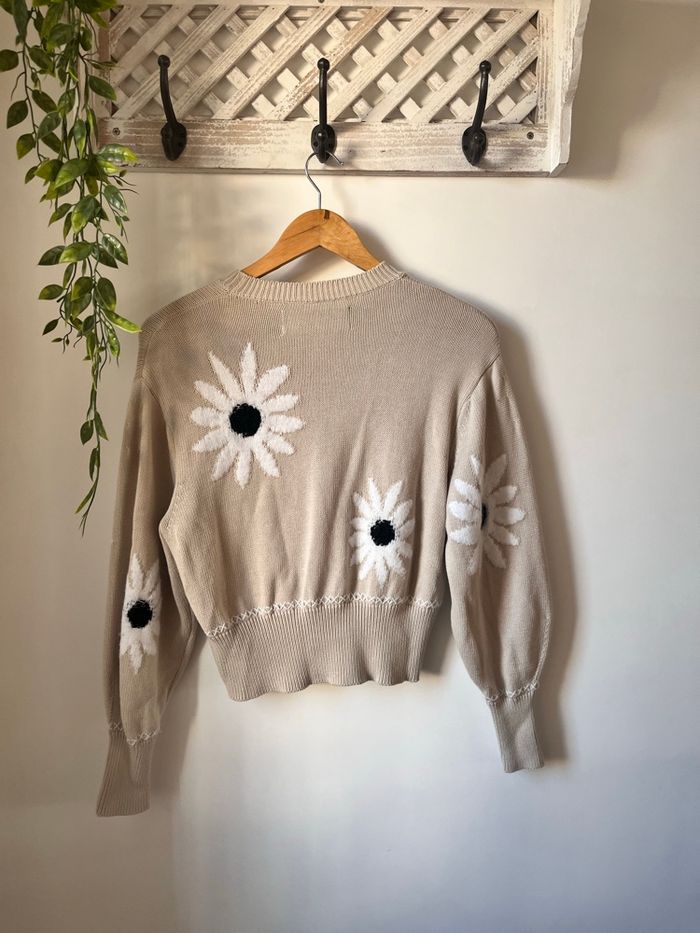 Pull en laine à fleur en 34 - photo numéro 2