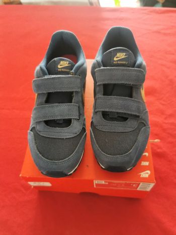 Basket nike md runner 2 bleu daim et jean neuve
