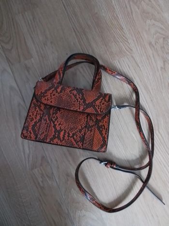 Sac bandoulière effet croco