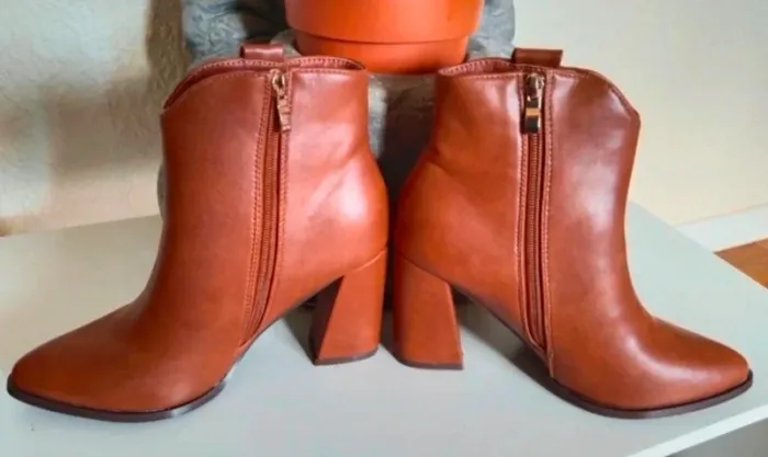 Magnifiques bottines neuves femme marque Mia shoes pointure 39 - photo numéro 7