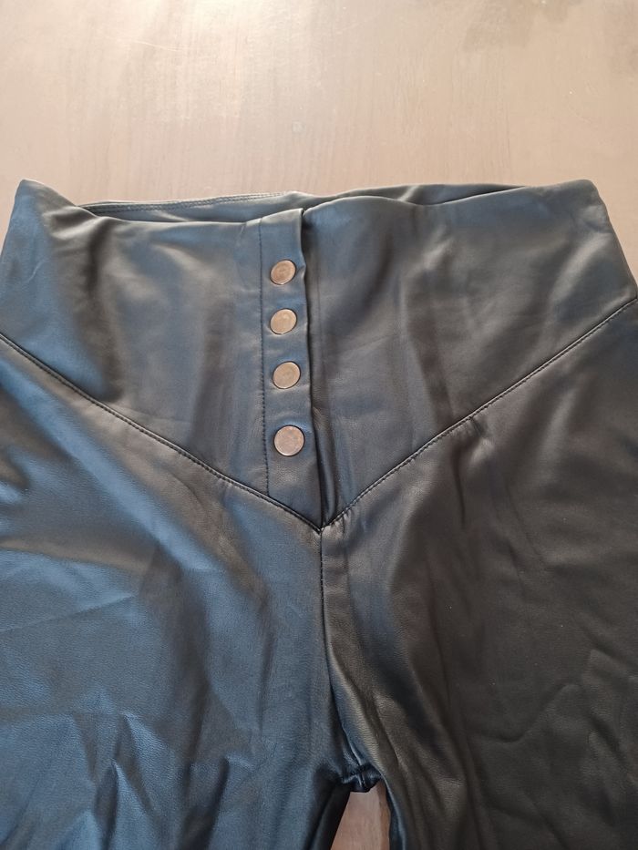 Pantalon simili cuir - photo numéro 4