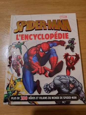 Livre  spider-man l'encyclopédie neuf