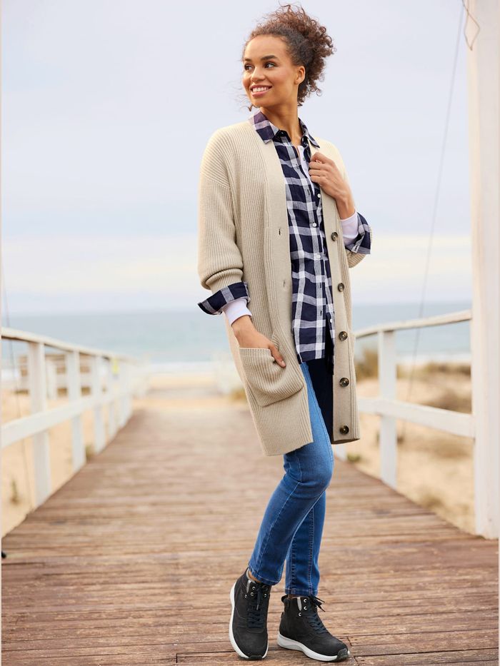 Cardigan col v long gros boutons avec poches - photo numéro 7