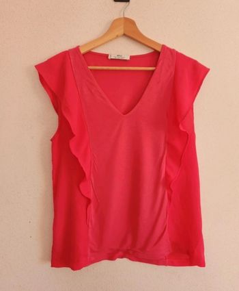 Haut rose vif à volants – Taille M – Mango – Très bon état