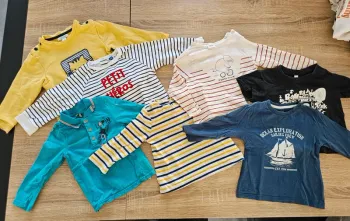 Lot de hauts 24 mois