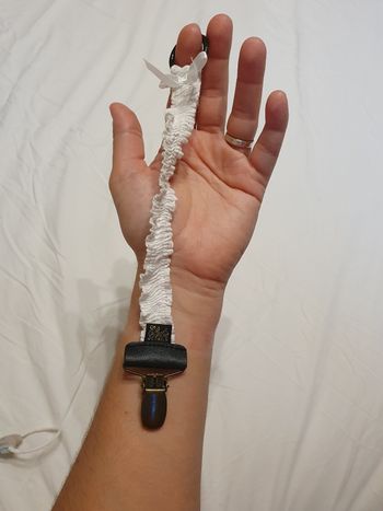 Attaché tétine sucette blanc noir elodie details