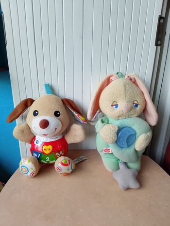 2 peluches d'éveil
