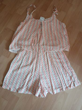 Combi short neuf avec étiquette taille 40 marque Kiabi