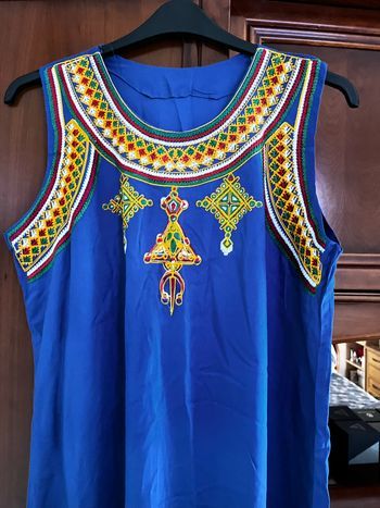 Robe kabyle brodé , mi longue pour femme, tissu coton