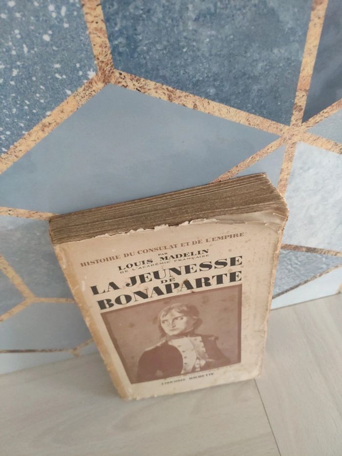 Livre la jeunesse de Bonaparte histoire du consulat et de l'empire Madelin 1943 - photo numéro 2