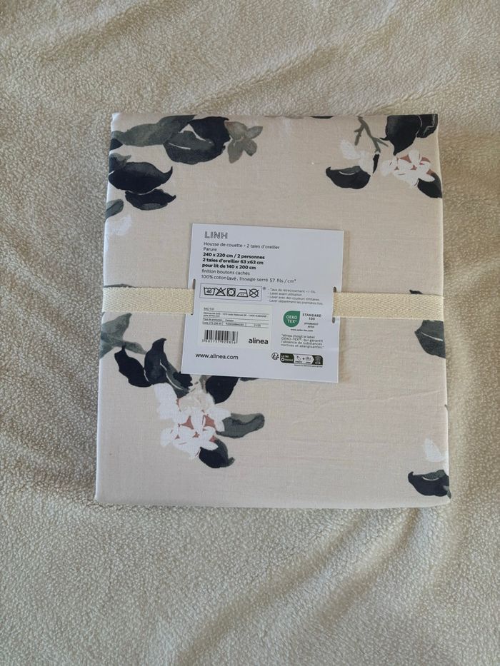Parure de lit 220x240 neuve Alinea - photo numéro 2