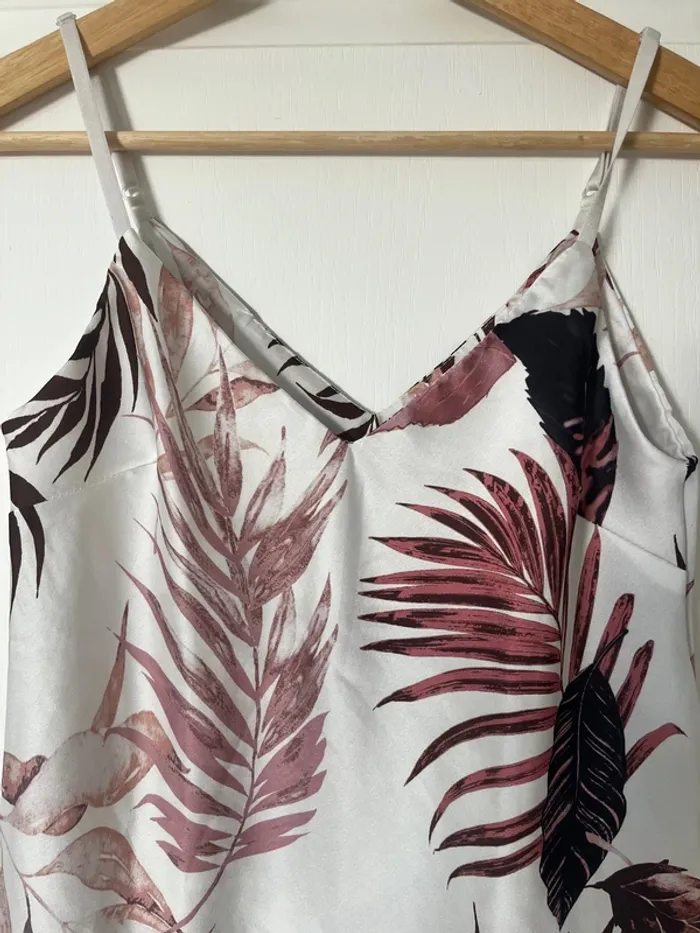Top bretelles blanc motifs feuilles - photo numéro 2