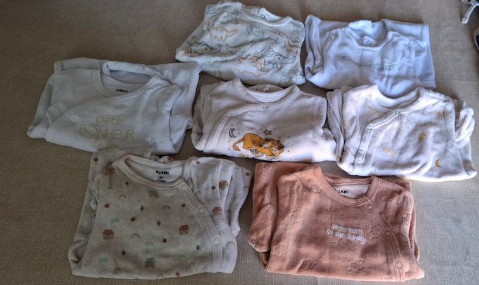 Lot de 7 pyjamas Taille 3 mois