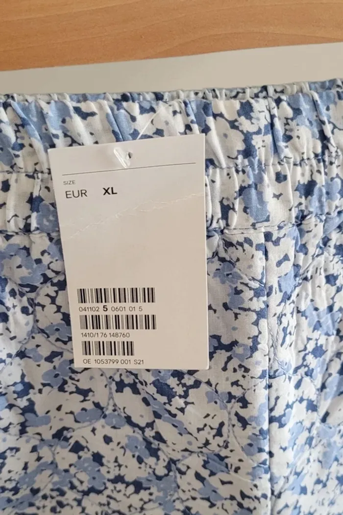 Short H&M Taille 48 - photo numéro 2