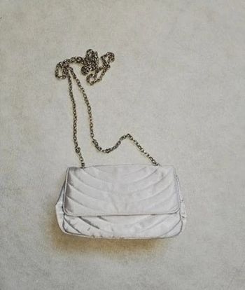 Pochette grise argentée