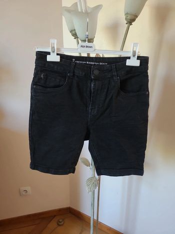 short en jean noir taille 40