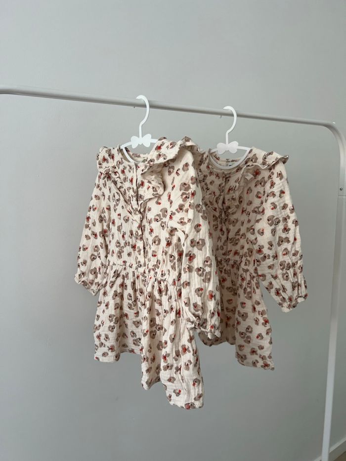 2 robes bébé