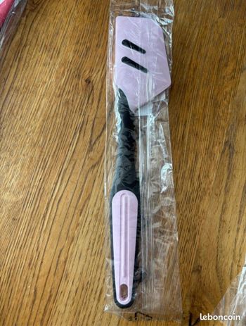 Spatule Tupperware neuve
