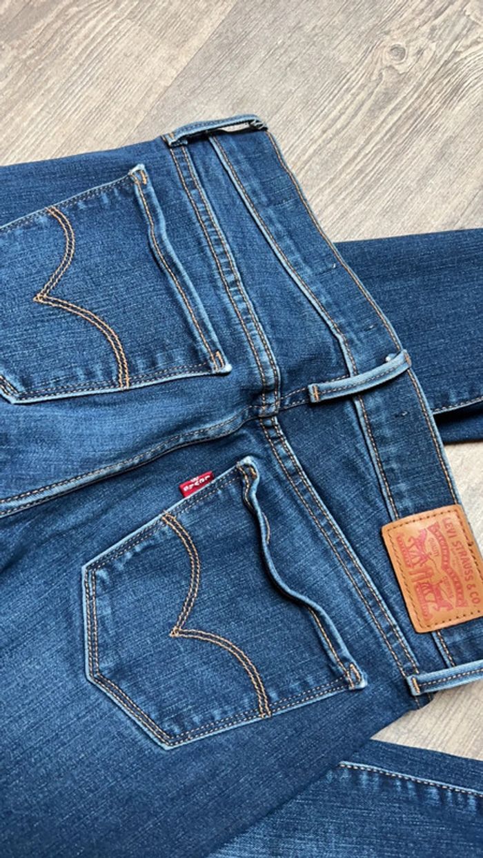 Jean Lévis super skinny taille 27 - photo numéro 6