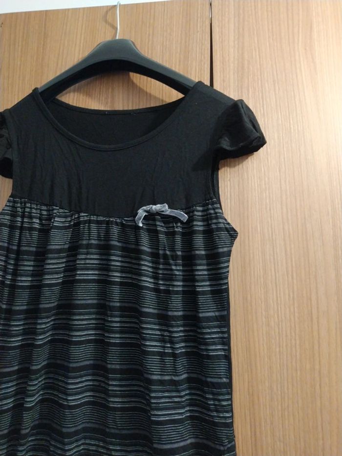 Tee shirt noir - photo numéro 2