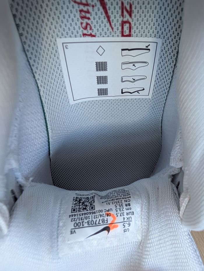 Nike air zoom Pegasus 40 - taille 37,5 - Neuve et authentique - photo numéro 10