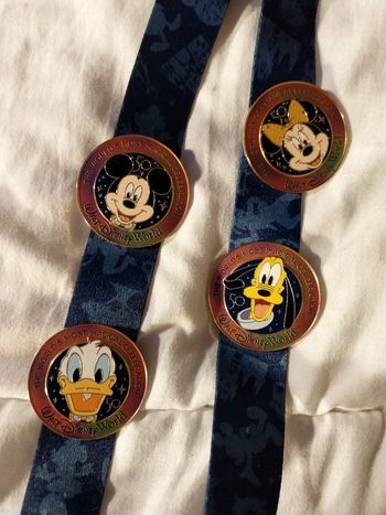 Tour de cou, collier, laniere disney 50 ans walt disney world wdw