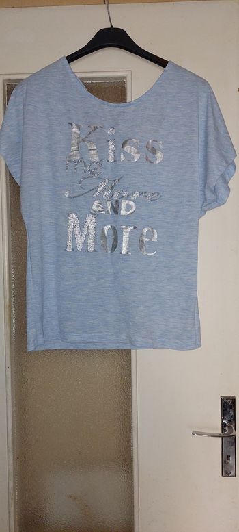 T-shirt bleu