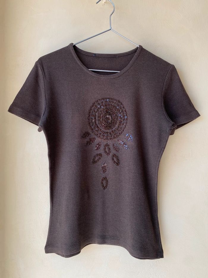 T-shirt marron brodé de perles vintage M