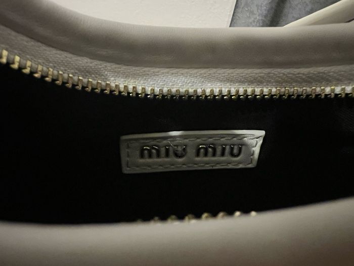 Sac à main miu miu blanc - photo numéro 7