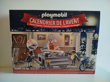 Calendrier de l'avent playmobil city police et voleur au musée (71347)