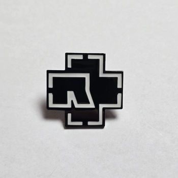 Pin's RAMMSTEIN GROUPE DE MUSIQUE INDUS METAL 