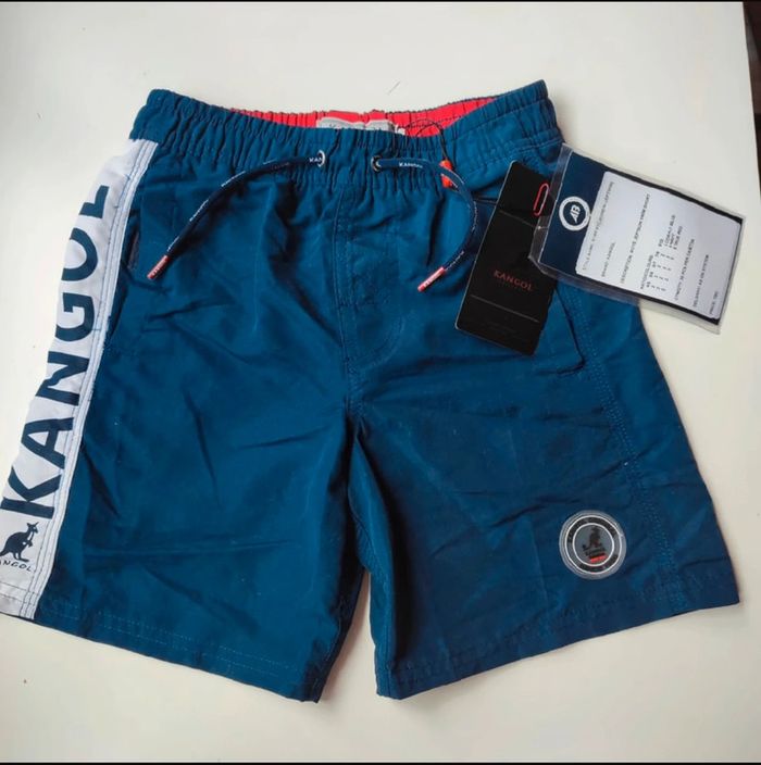 Short de bain neuf taille 7/8 ans Kangol original