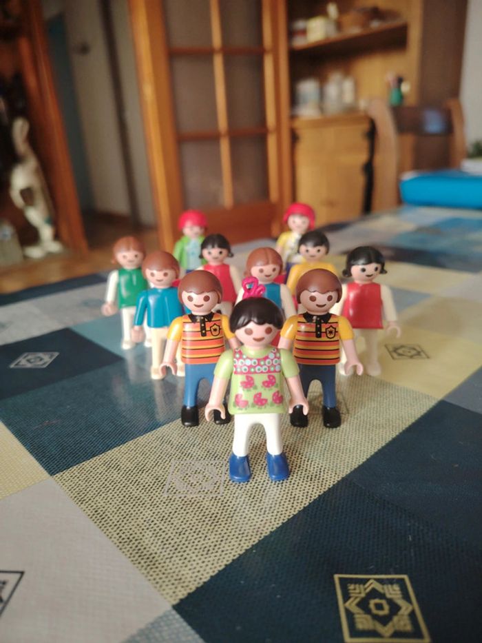 Lot personnages Playmobil - photo numéro 2