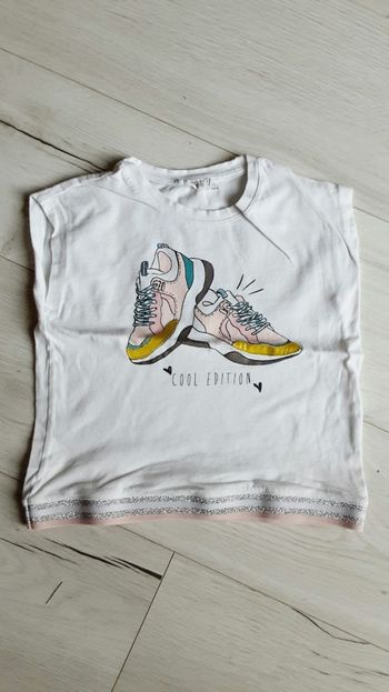 Vêtement fille tee-shirt manches courtes blanc motif baskets Orchestra 4 ans