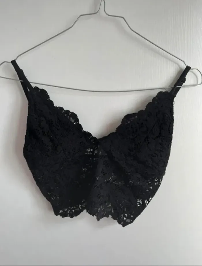Top en dentelle noir Bershka – Taille S - photo numéro 2