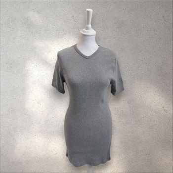 Robe grise manches courtes décolleté col v taille S