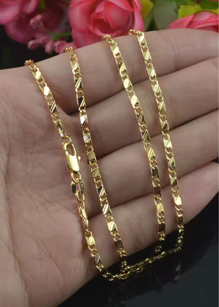 Collier plaqué or couleur 18K - bijou fantaisie - photo numéro 1