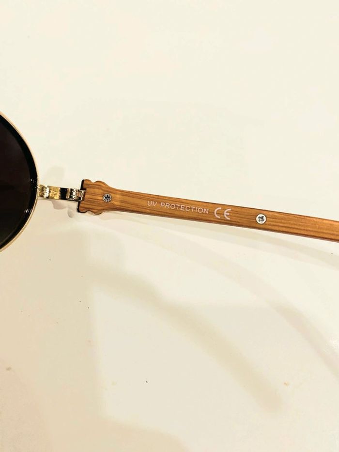 Lunette de soleil ovale Polarisée mixte bras effet bois UV protection catégorie 3 - photo numéro 5