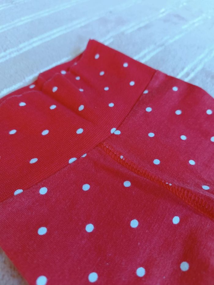 🔸 Legging rouge à pois blancs - Disney 0 / 1 Mois🔸 - photo numéro 3